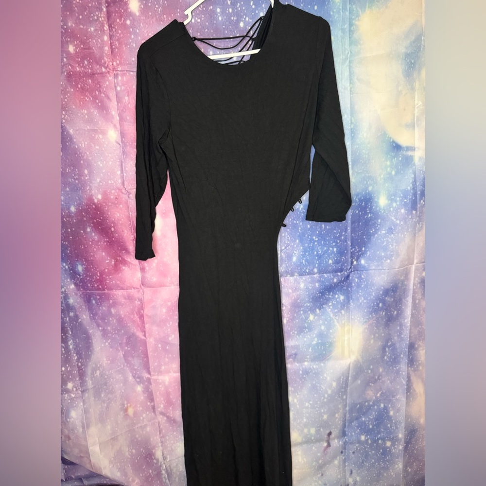 Venus maxi cutout open back dress 🛍